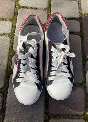 Кросівки дитячі 3