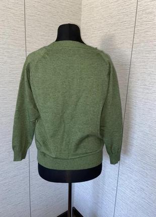Повсякденний светр зеленого кольору3 фото