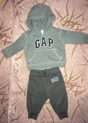 Классный костюм фирмы gap