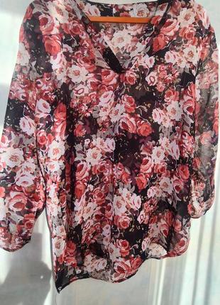 Новая блуза в цветочный принт5 фото