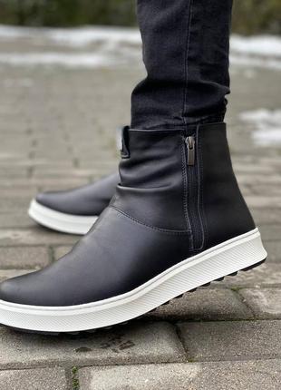 Зимові чоловічі уггі