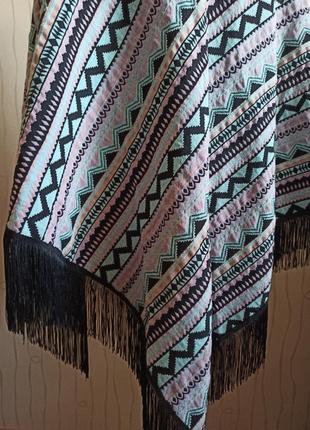 Шарф палантин платок с этническими мотивами и бахромой2 фото