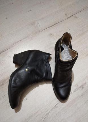Натур кожа ботильоны clarks uk5, 24- 24.3 см