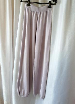 Широкі в'язані штани палаццо з розрізами з боків  широкие вязаные брюки палаццо с разрезами по бокам4 фото