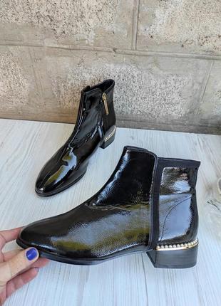 Осінні чоботи river island