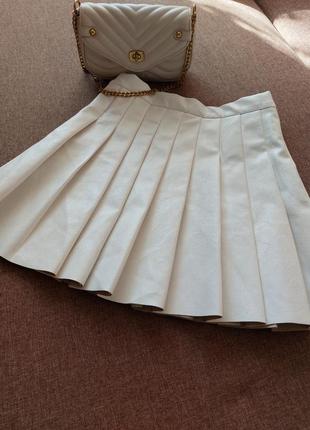 Нереальная плиссированная мини юбка экокожа6 фото