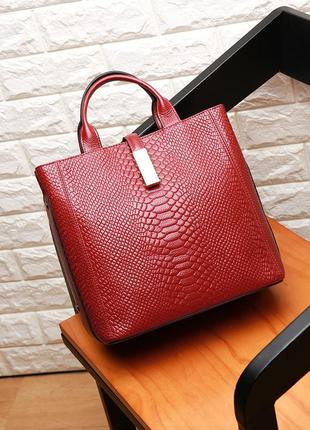 Женская кожаная красная деловая сумка1 фото