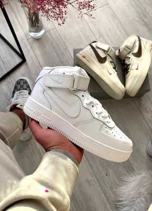 Красивейшие женские зимние высокие кроссовки nike air force 1 high fur молочные на меху 36-45 р7 фото