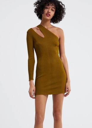 Классное платье на одно плечо zara