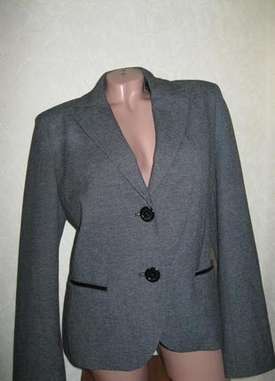 Жіночий піджак s.oliver