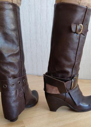 Жіночі коричнев шкіряні і модні чоботи  бренд vero gudia4 фото