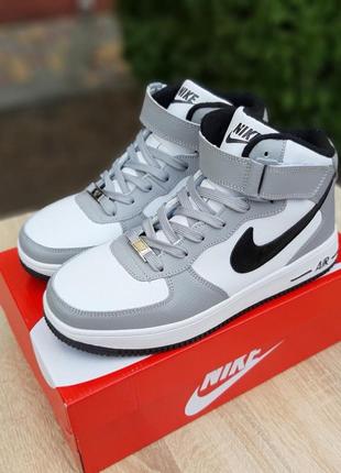 Зимові кросівки nike air force 1 high white black grey3 фото