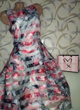 Мега шикарное платье от capsule 46/48р