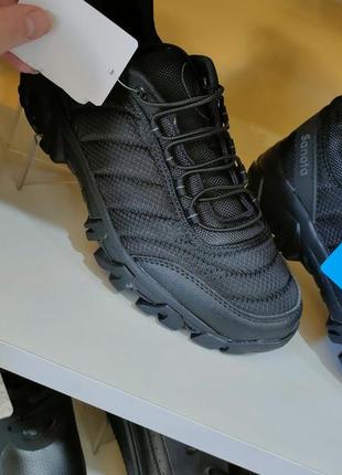 Кросівки жіночі стильні тренд