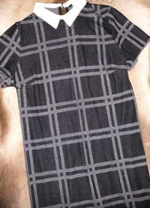 Плаття в клітинку