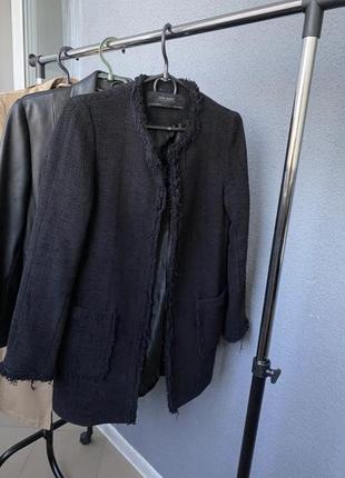 Подовжений твідовий жакет zara