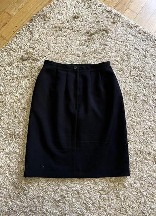 Классическая юбка с разрезом3 фото