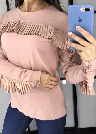 Свободный розовый нюдовый свитер с рюшами / бежевый свитшот