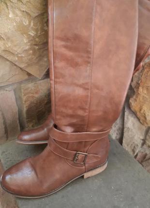 Жіночі осіннв чоботи.