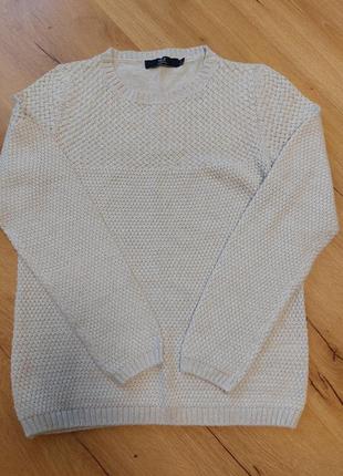Молочний светр. тепла кофта