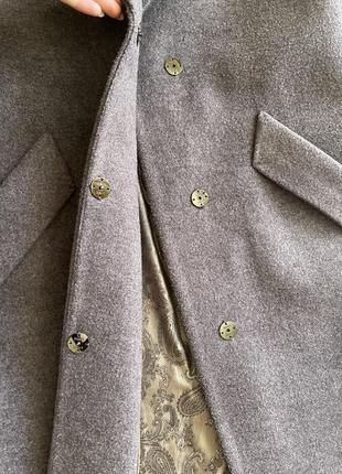 Шикарное шерстяное пальто с итальянской ткани4 фото