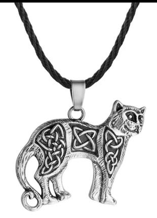 Оберег в скандинавском стиле кошка кельты