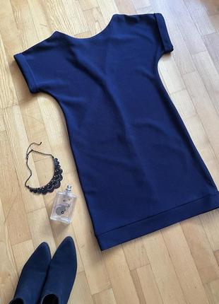 Темно-синя міні сукня з красивою спинкою