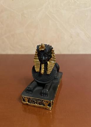 Статуетка сфінкс