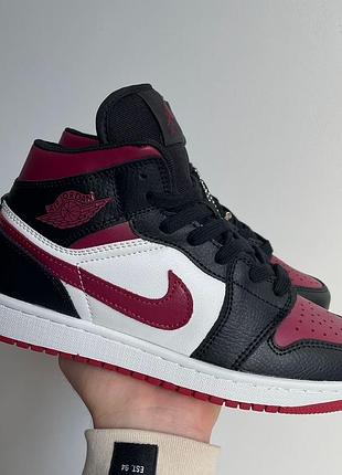 Женские высокие кожаные кроссовки nike air jordan retro1 black bordo#найк