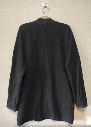 Класний чорний жіночий кардиган із фактурної тканини з кишенями  довга кофта без застібок5 фото