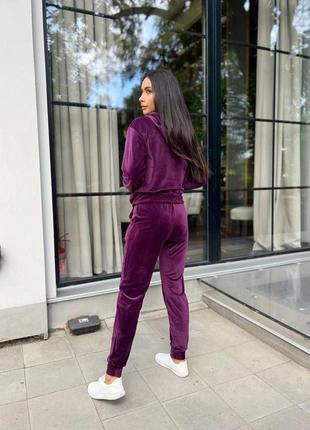 Комтюм велюровий