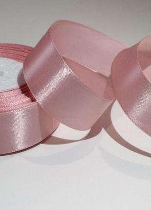 Атласна стрічка 23 м . ширина 2.5 см.