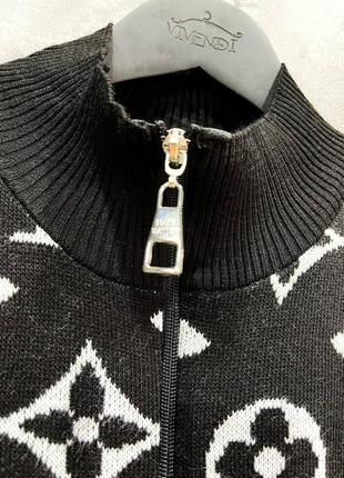 В’язаний жіночі спортивний костюм в стилі louis vuitton3 фото