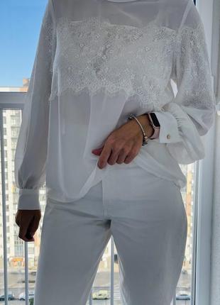 Біла блуза з мереживом1 фото