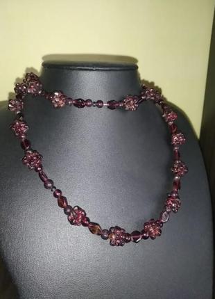 Гранатове намисто буси