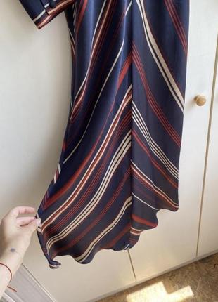 Атласна сукня міді