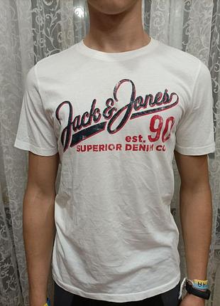 Футболки в levi's, jack&jones, tommy hilfiger