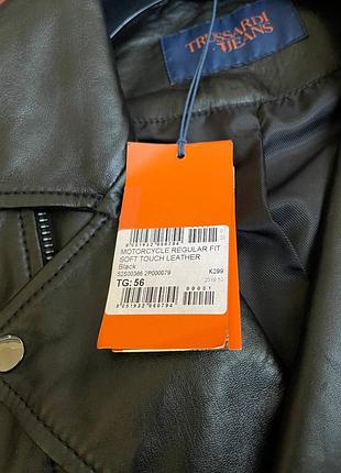 Кожаная куртка trussardi 56 размер