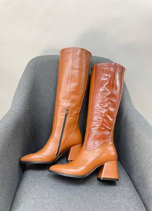 Оригінальні чоботи з гладкої натуральної шкіри та з тисненням під рептилію демисезонні зимові5 фото