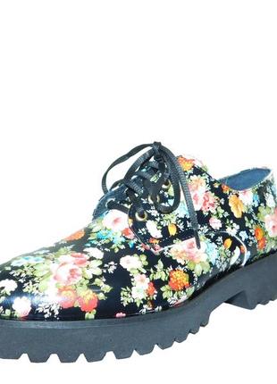 Жіночі туфлі в квіточку2 фото