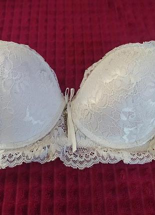 Бюстгальер