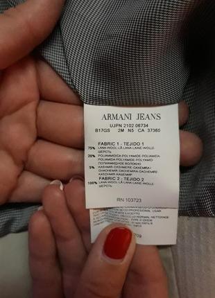 Бежевая куртка armani jeans5 фото