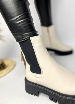 Жіночі зимові популярні шкіряні черевики челсі натуральна шкіра з хутром зимні сапожки бежеві кремові світлий беж крем ботінки зима9 фото