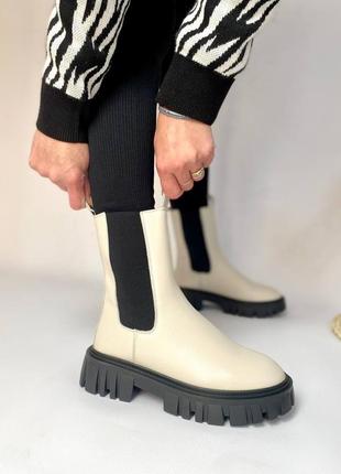 Женские популярные кожаные сапоги челси натуральная кожа демисезон молочные бежевые светлый беж кремовые крем ботинки