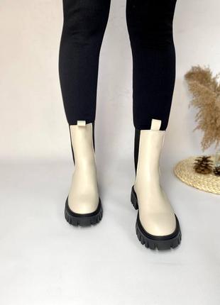 Жіночі популярні шкіряні осінні черевики чобітки челсі натуральна шкіра демі весна осінь весняні сапожки молочні бежеві кремові світлий беж крем челсі3 фото
