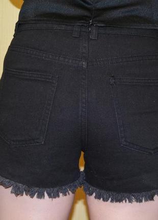 Черные джинсовые шорты с вышивкой amisu5 фото