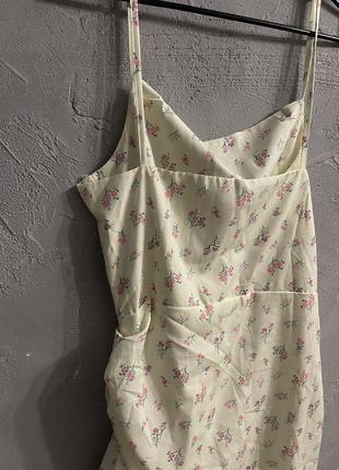 Легка сукня у квітковий принт
