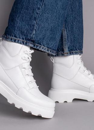 Ботинки женские кожаные белые зимние6 фото