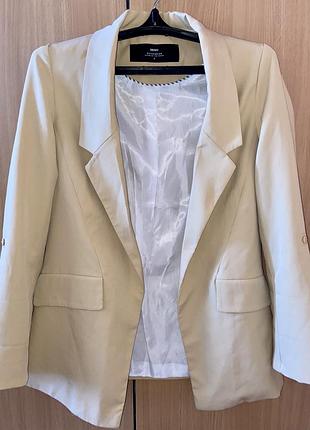 Бежевий піджак