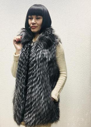 Жилет натуральный женский из меха лисы